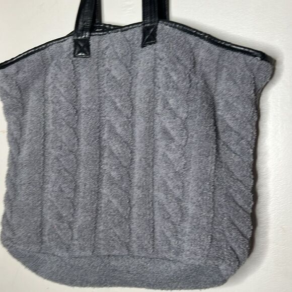 BRAIDED CABLE KNIT TOTE BAG-GRAY - Picture 2 of 10